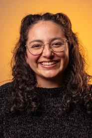 Melany Arroyo Calderón as María in DEBAJO 2026