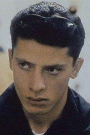 Ricardo Meneses as Sérgio in O Fantasma 2000