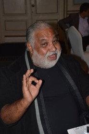Hosny Abaza as in Bird in the sky 1988