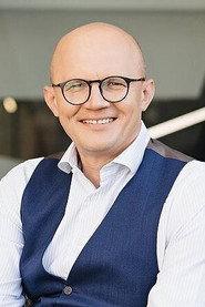 Edmundas Jakilaitis as Narrator in Bambagyslė 2025