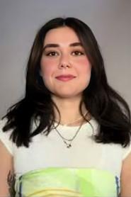 Elifnaz Öngören as Leyla in Naciye Sahnede 2024