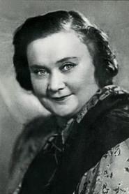 Irina Zarubina as Malanya in Vasilisa the Beautiful 1940