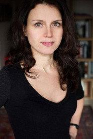Elena Hahn as Nermina in Der Krieg ist vorbei...