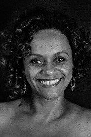 Cléo Cavalcantty as Bel in Ponta Grossa, I Don't Know If I Love You
