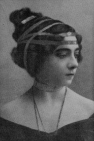 María Severini as Marquesa in Boda accidentada 1943