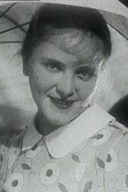Antonina Savitskaya as Fenichka in One Summer 1936