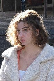 Juliette Tarlay as Nadja in Travers 0 2025