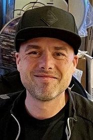 Rasmus Friis Tvørfoss as Kapelmester og trommer in Aarhus Revyen 2026 2026
