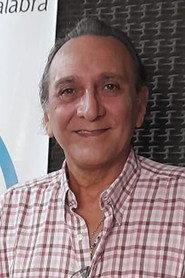 Sergio Cangiano as Carlitos in Villa Oculta 2010