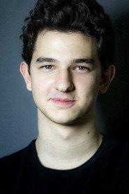 Ayberk Koçar as Orhan in Hayde Bre 2010