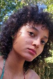 Cindy Abrantes Andrade as Transeunte in Os caminhos irregulares da cidade planejada 2025