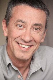 Philippe Gruz as Francis in La Cage aux folles 2011