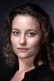 Dominique Devenport as Clara Rilke-Westhoff in Paula Modersohn-Becker - Keine Kompromisse 2026