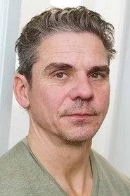 Thomas Rode as Dan Hansen in Old Men in New Cars: In China They Eat Dogs II 2002