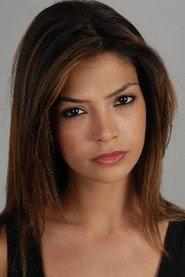 Eda Özerkan as Zeynep in Twisted 2008