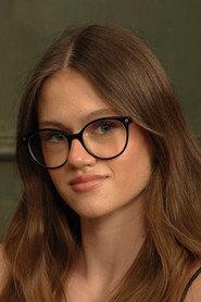 Mila Bezjak as Agata in Family Therapy 2024