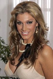 Kelly van der Veer as Self in Kelly 2023