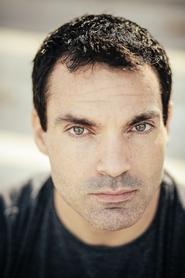 Daniel Girondeaud as Le serveur du café bagarre in It Begins with the End 2010
