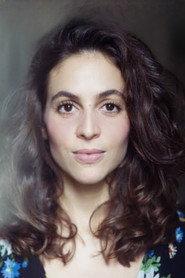 Laura Müller as Izïa in 1992,83 2023