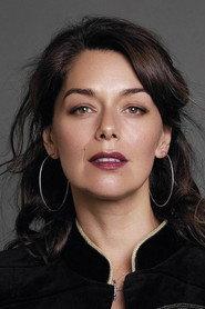 Elvira Cristi as Silvia in Un like de Navidad 2022