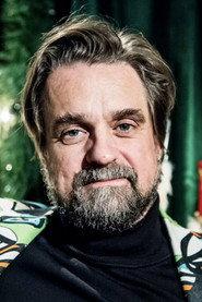 Fredde Granberg as Reporter in O som i Markoolio 1999