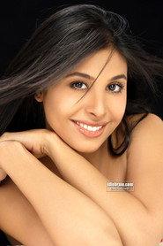 Aadeen Khan as Pooja in Leader 2009