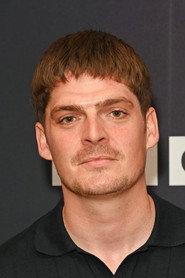 Conor Berry as Davie in Schemers 2020