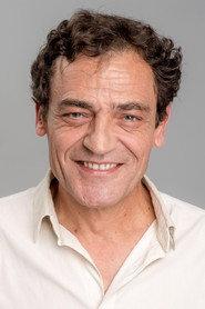 Antonio del Olmo as  in El instante decisivo 2022