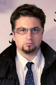 Pierre-André Grasseler as Incarnation supérieure in Les Descartomanciens 2018