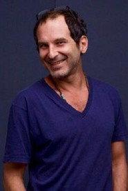 Julien Pabion as Déménageur in You Will Be Mine 2009