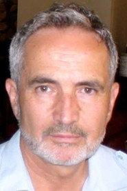 Daniel Guillaume as Le commentateur in Le bonheur des autres 1973