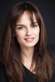 Selin Demiratar as Dedektif Jennifer in Patlak Sokaklar: Gerzomat 2012