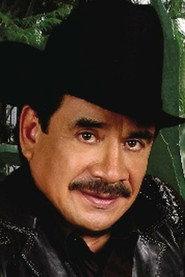 Juan Valentín as Evaristo in AR-15 Comando Implacable II 1997