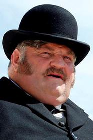 Didier Després as Alfred Machin in Slack Bay 2016