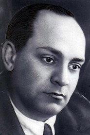 Yevgeni Chervyakov as Ksendz in Cross and Mauser 1925