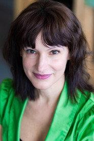 Catherine Bonneau as La sœur in Les Affluents - Volume 1: Le pont 2004