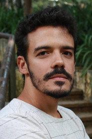 Tércio Moura as Jorge in 17.700 2024