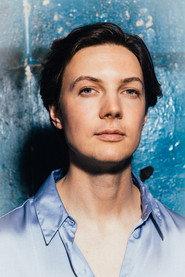 Florian Myjer as Simon in Karbonkel: The Ugly Truth 2021