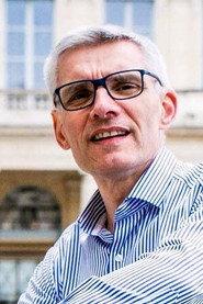 David Bellamy as Self in De Gaulle, le monarque et le Parlement 2020