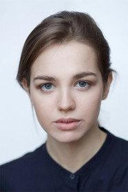 Aleksandra Solovyova as Sasha in Bad Habit 2023