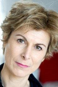 Marie Boissard as Annie in Lavande 2020