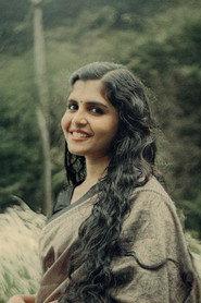 Thasni as Thresya in Saviyum Suharayum 2025