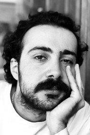 Rowal Navgundî as City Soilder in When the Walnut Leaves Turn Yellow 2024
