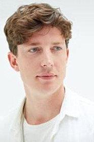 Oskar Pask as Daniel in Thelma 2017