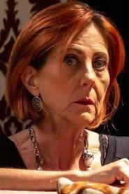Rosa Villa as Funcionária do SEF in Os Vivos, o Morto e o Peixe Frito 2022