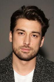 Alp Navruz as Mert in Ceberrut 2016