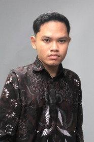 Sandy Prahadja as Oravan in Golden Diary: The Last Lightheir 2025