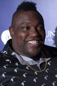 Warren Sapp as Self in Comedy Central Roast of Larry the Cable Guy 2009