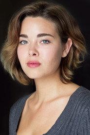 Destinee Handly as Vikki in The Specialist 2016