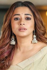 Tina Datta as Teenage Lalita in Parineeta 2005